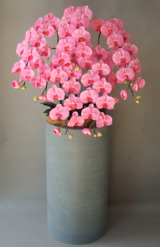 光触媒造花胡蝶蘭5本立ち（ピンク）・花台付き（ファイバーストーン大型鉢）の画像