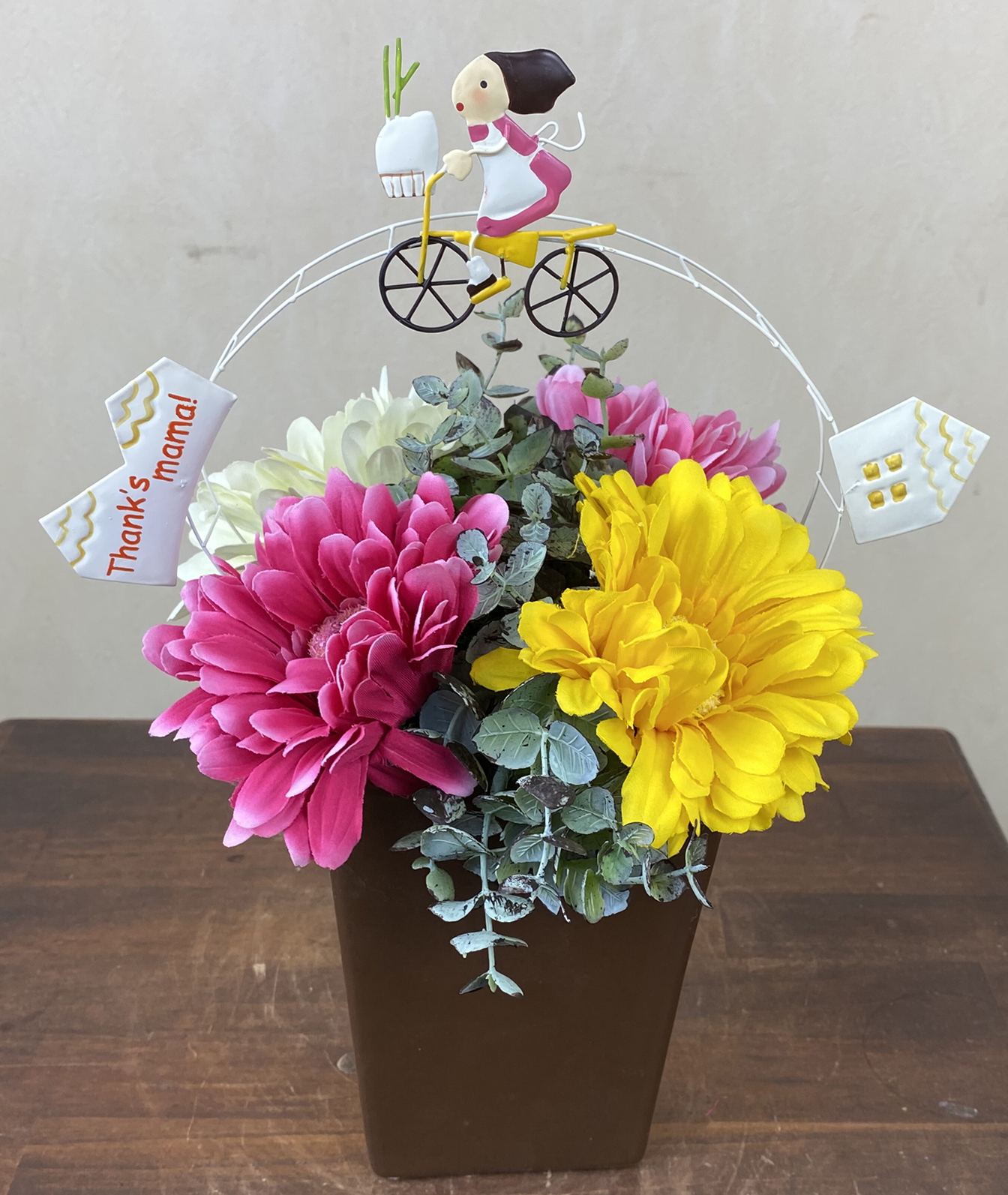 光触媒造花フラワーアレンジ788「自転車母さん」の画像