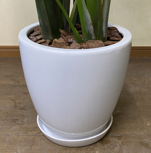 ツヤ有りホワイトでシンプルなお椀型の化粧鉢。巾30cm×高さ29cm